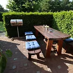 Se-lf Apartment