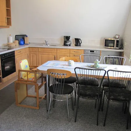 Se-lf Apartment *